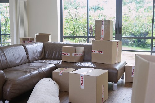 House move planning with boxes and furniture handling in Mitcham